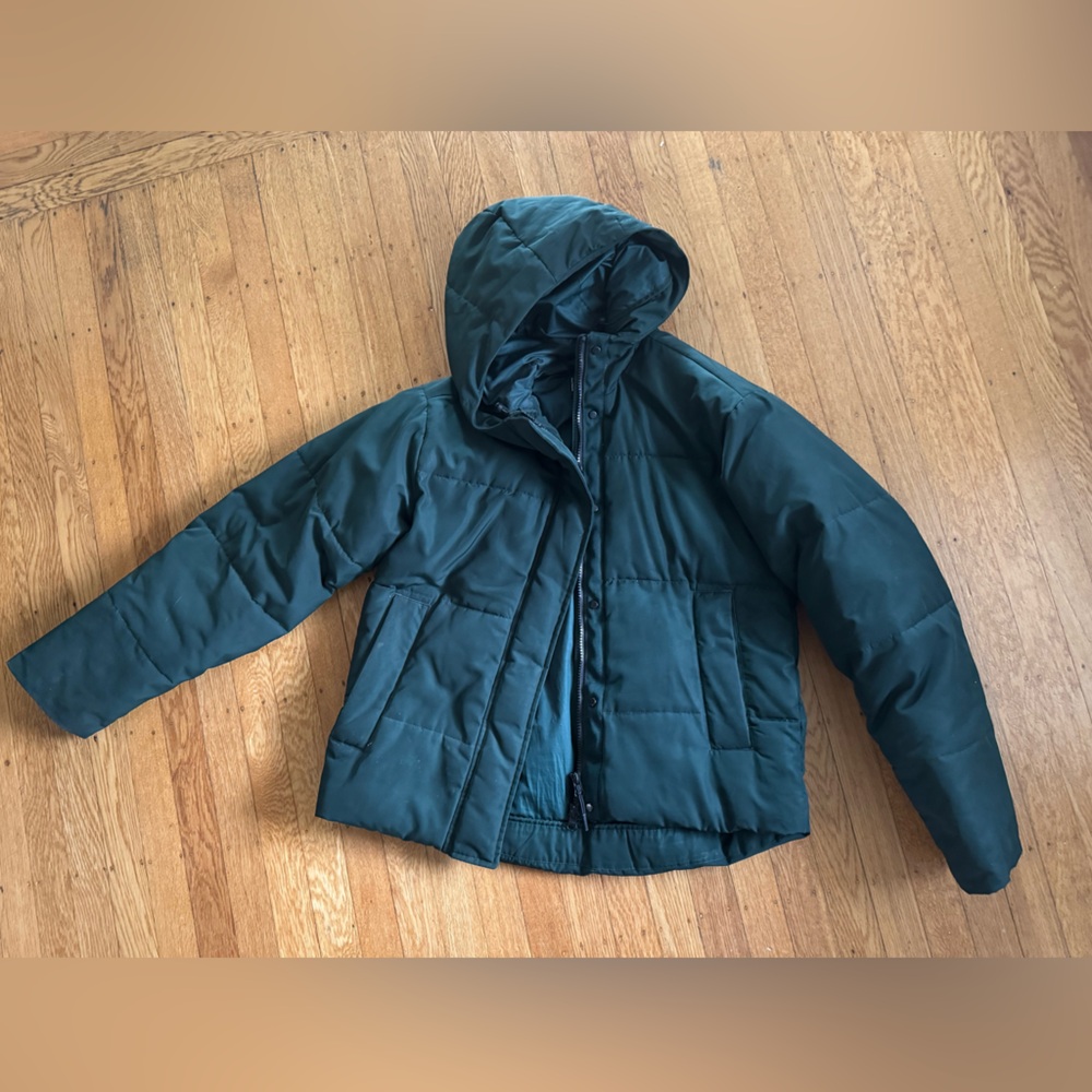 Everlane green puffer jacket